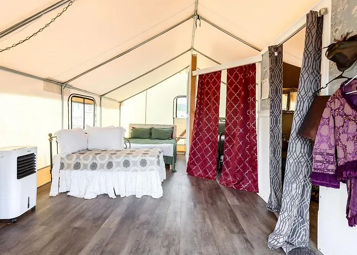 Off-Grid Tented Cabin, Perfect For A Getaway In The Best Vacation Spot For Couples, Brisbee, Arizona